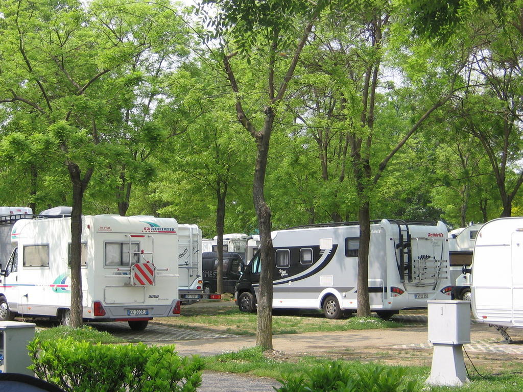 Camping Village Citta Di Milano Экстерьер фото